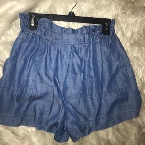 Fabric jean shorts with gathered waist band